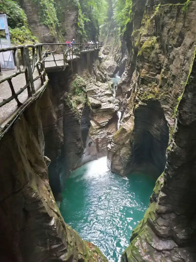 南方市场不敌山峡谷，底部保持深远意识，探索新路径